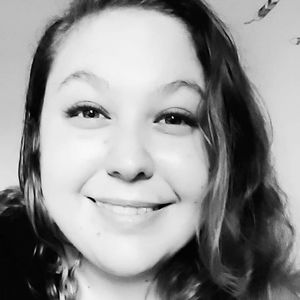 Meet your Posher, Danae